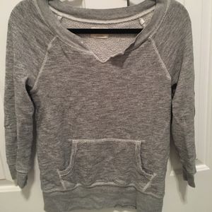 Quarter sleeve sweatshirt
